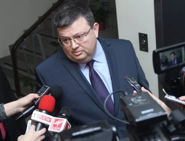 Цацаров: Процесуален инат е да искаме арест на тримата заподозрени по случая "Пеевски"
