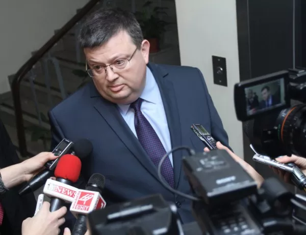 Прокуратурата разследва съпруга на Бокова за пране на пари