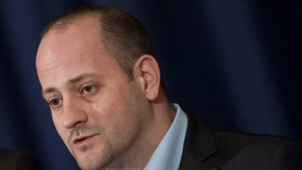 Радан Кънев пусна музикалния си поздрав