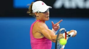 Квалификантка отстрани Саманта Стосър на турнира в Станфорд