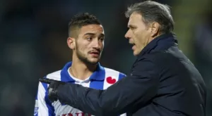 Ван Бастен вече не е старши треньор на АЗ