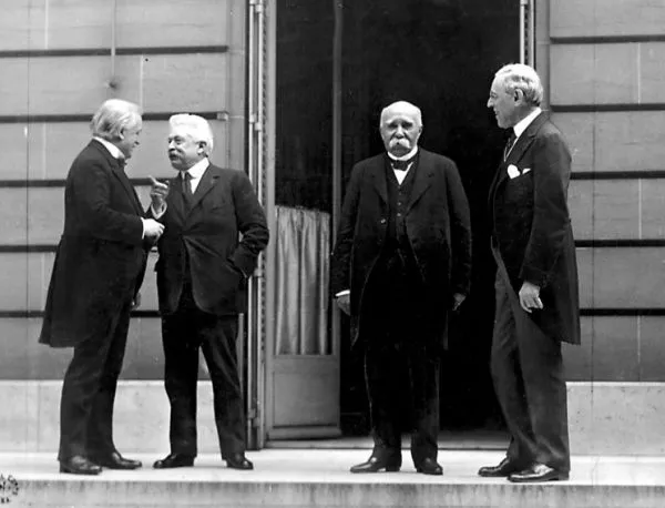 Започва Парижката мирна конференция за мирните договори след Първата световна война