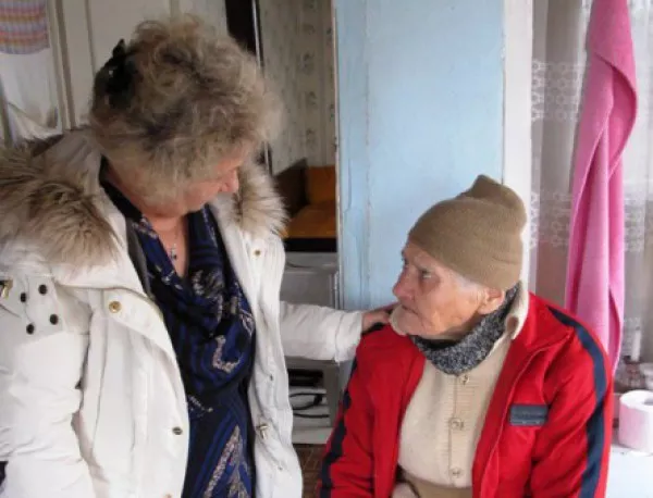 Община Варна помага на 88-годишна самотна старица