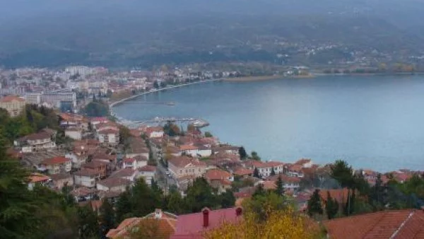 Българи ще се борят за кръста на Богоявление в Охридското езеро