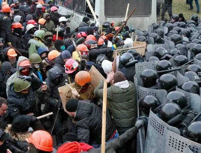 В Киев застреляха демонстрант