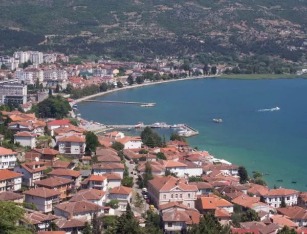 Медии от Тирана и Прищина: Охрид е албански град