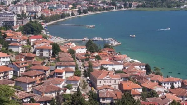 Медии от Тирана и Прищина: Охрид е албански град