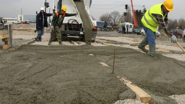 1 млрд. лв. дължи държавата на строителите