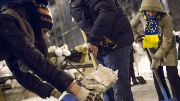 Литва ще предостави безплатна медицинска помощ за пострадали в протестите в Украйна