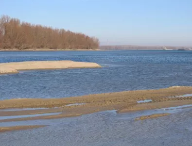 Река  Дунав се понижава в българския участък 
