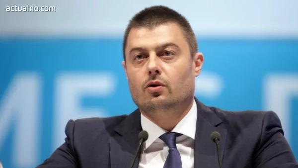 Бареков: Искам да управлявам два мандата, готов съм да мина през политически трупове