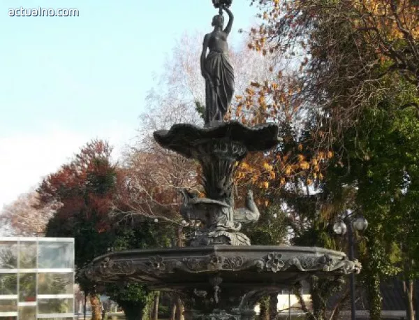 Неспасяемата барокова красота на фонтана Деметра