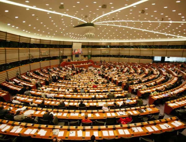 Евродепутатите ще решават дали да заседават само в Брюксел