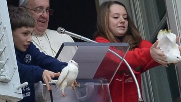 Български родители написаха гневно писмо до папата