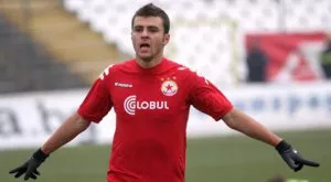 {{ otherArticle[0].article.title }}