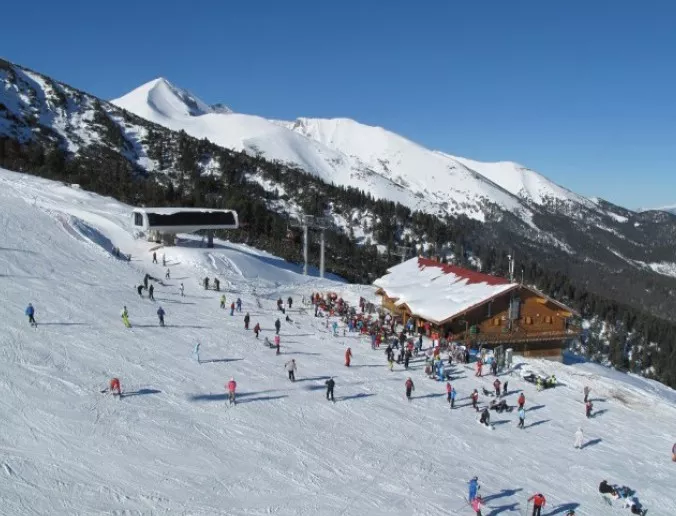 Бусове превозват туристи незоконно между Банско и ски зоната
