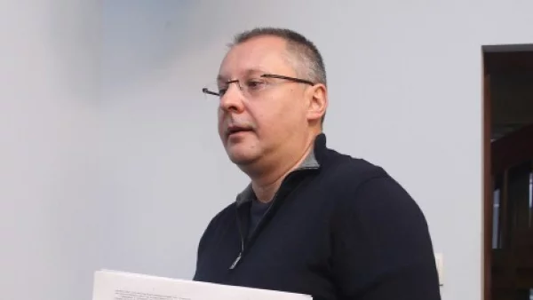 Проатлантическите сепартисти водят отбранителна война срещу проруското статукво в България