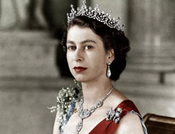 Официалната коронация на кралица Елизабет II