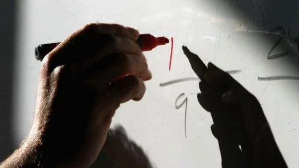 Учителската стачка в Сърбия излиза от контрол