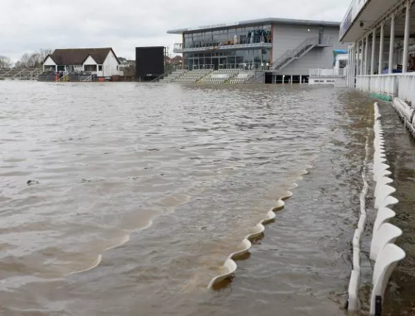 Опасност от наводнения и във Великобритания