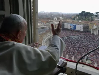 Продават лични бележки на папа Йоан Павел II в разрез с последната му воля