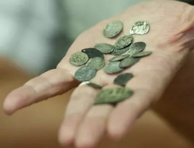 Мъж от Смолянско беше задържан със стотици антични монети и патрони