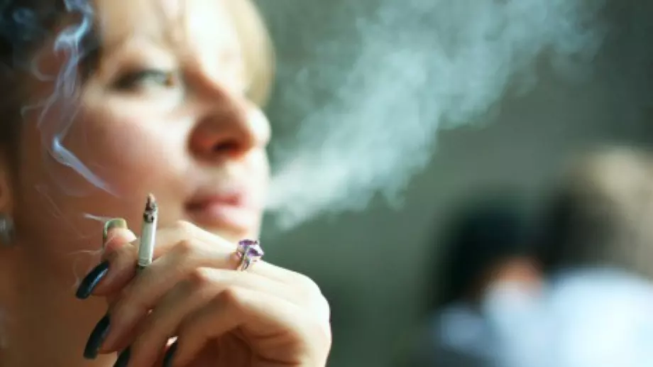 Лекар обясни какво се случва с белите дробове на пушачите