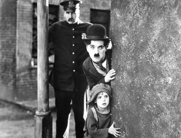 Преди 92 години "Хлапето" на Чарли Чаплин излиза по кината