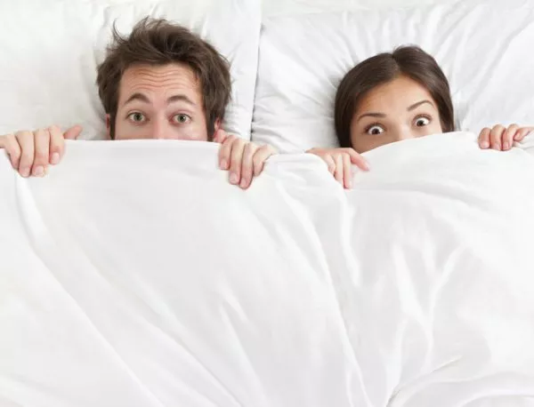 Учените обясняват защо е полезно да се спи без дрехи 