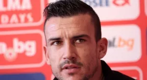 ЦСКА вдига двама титуляри за мача с Локо (Пд)