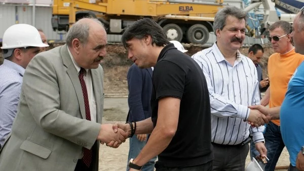 Иво Тонев води алжирец в Левски
