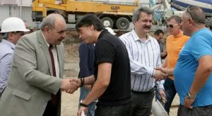 Безвъзмездно? Левски дължи пари на бившия си собственик