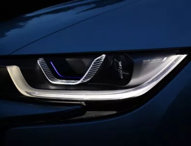 BMW пуска лазерните си фарове в серийно производство