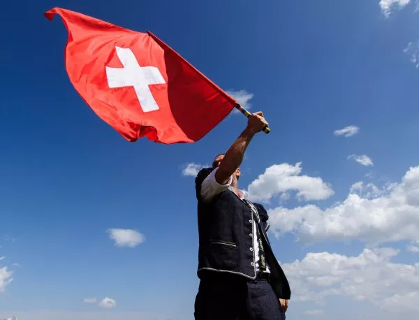 Швейцария ще гласува за минимална заплата от 3300 евро