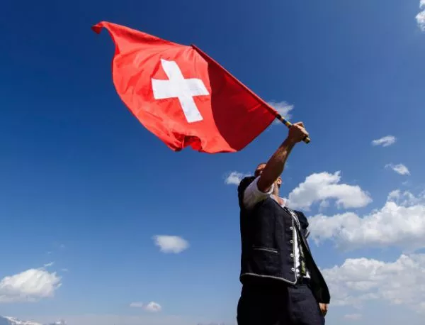 Швейцария гласува в неделя на референдум за ограничаване на имиграцията