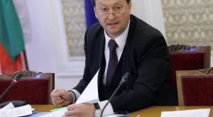 Нито ГЕРБ, нито БСП стои зад сделката с ЧЕЗ, заяви Ерменков