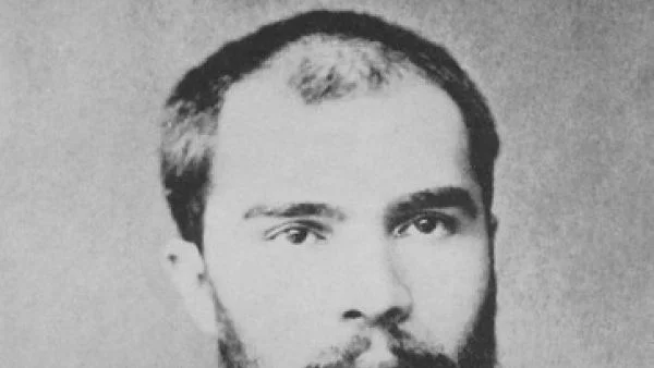 Роден е Стефан Стамболов