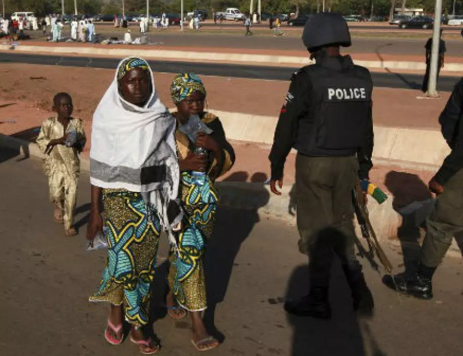 Бандити отвлякоха 15 пътници от автобус в Нигерия 