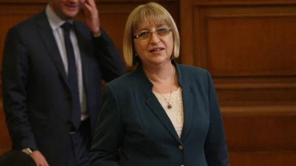 И Цачева погледна с надежда към ДПС