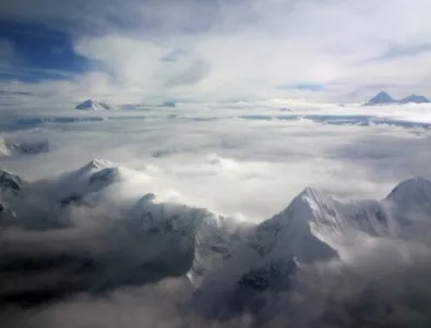 Непал забрани самостоятелните изкачвания на връх Еверест