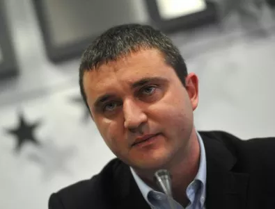 Трети депутат напусна парламентарната група на ГЕРБ - Владислав Горанов подаде оставка