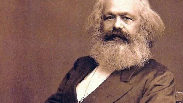 Карл Маркс и Фридрих Енгелс публикуват Комунистическия манифест