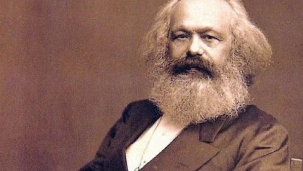 Карл Маркс и Фридрих Енгелс публикуват Комунистическия манифест
