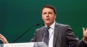 Матео Ренци: С приказките за чужденци и банани Тавекио си заби автогол