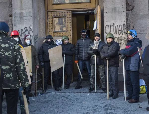 Силите за сигурност в Киев дадоха срок до 18:00 часа на демонстрантите да се успокоят