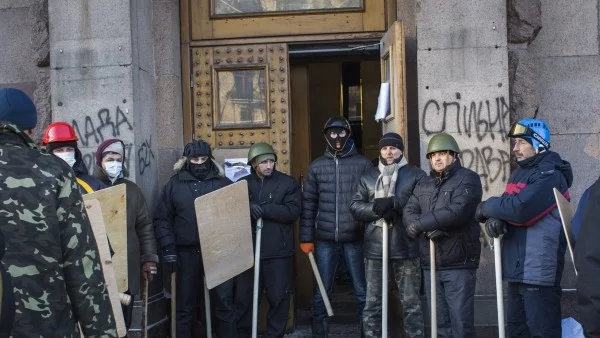 Силите за сигурност в Киев дадоха срок до 18:00 часа на демонстрантите да се успокоят