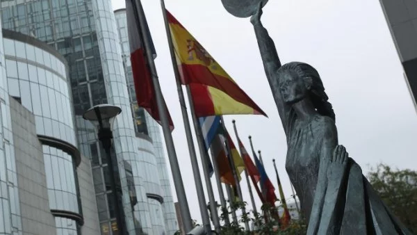 ЕС ще удължи санкциите срещу руски физически и юридически лица