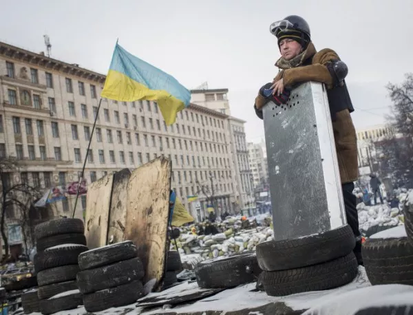 МВнР: Не пътувайте до Украйна