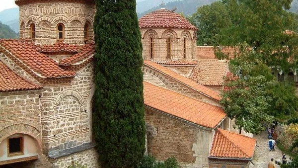 Църквата започва наказателни дела срещу монаси от Бачковския и Троянския манастир 