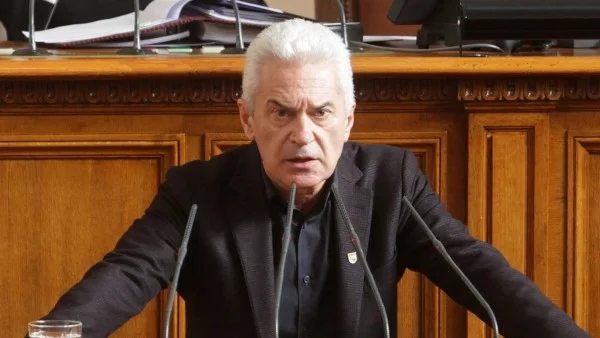 Волен чака Плевнелиев скоро да обяви война на Русия